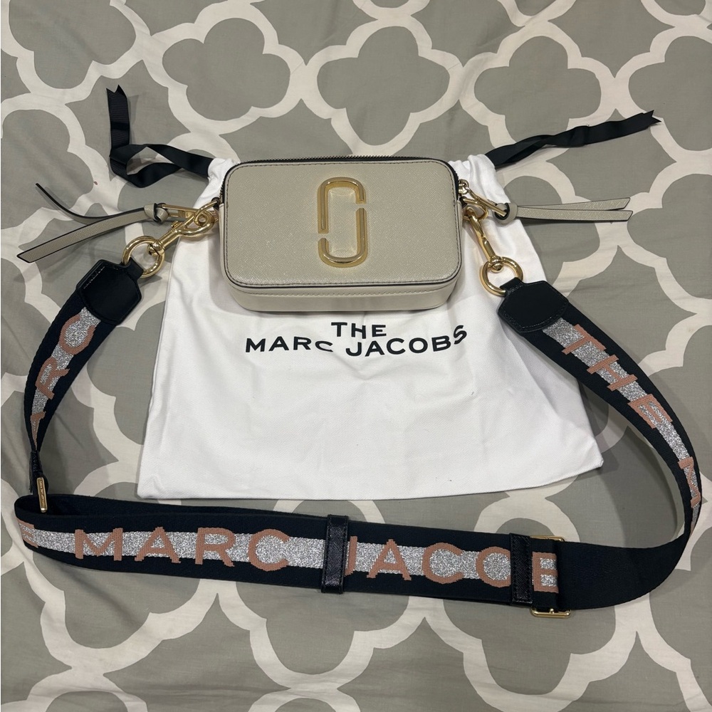 Marc Jacobs Snapshot Crossbody W/ Logo Strap